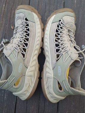 Keen Uneek NXIS Hiking Shoes Size 10.5